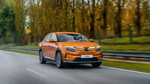 VinFast nhận đơn hàng bán hơn 2,500 xe VF 8 và VF 9 cho Autonomy™