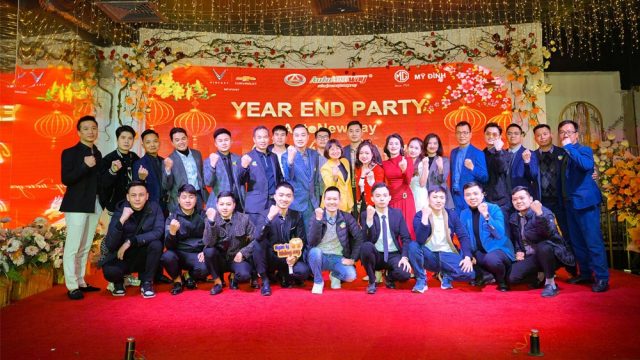 YEAR END PARTY 2023 AUTONEWWAY: VỮNG BƯỚC TIẾN